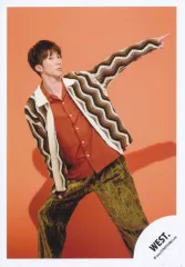 【中古】生写真(STARTO) WEST./□田崇裕/膝上/「WEST. LIVE TOUR 2025 A.H.O. -Audio Hang Out-」グッズオフショット/公式生写真