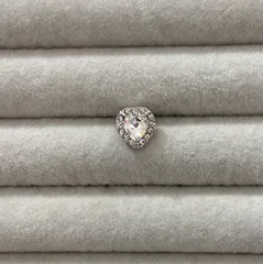 ハート ラインストーン クリア×シルバー ピアス 片耳用 ネジ式ピアス フラットキャッチ シンプル キュート ラブリー  カジュアル 軟骨ピアス レディース 韓国アクセ