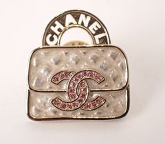 Chanelココマーク バッグモチーCCマーク ピンクダイヤ イヤリング 