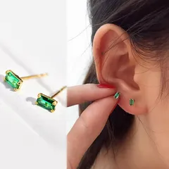 ピアス レディース スクエア 長方形 レクタングル 極小 3mm スタッドピアス エメラルド グリーン 緑 クリア キュービックジルコニア 18kコーティング ゴールド 金属アレルギー対応 シンプル 華奢 上品 オフィス サブピアス プレゼント 送料無料