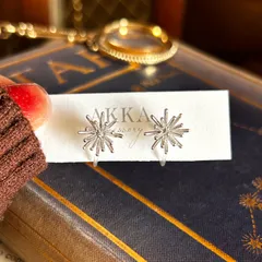 Silver:star burst design earring ニッケルフリー　silver925 スター　樹脂イヤリング　ピアスに見える　ピアス風　痛くない　アレルギー AKKA 金アレ　ピアス　小さめ　ミニ