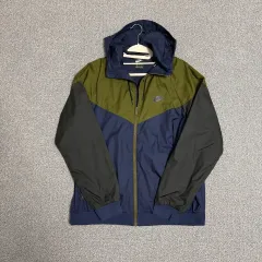 ナイキ ウィンドブレーカー カーキ XXL
