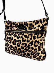 美品 ケイトスペード ショルダーバッグ レオパードナイロン エキスパンダブル 豹柄 ヒョウ柄 肩掛け 斜め掛け レディース