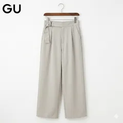 GU ジーユー ベルトタックストレートパンツ﻿ きれいめスタイル ドレープ