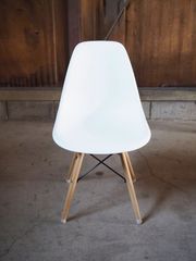 正規品】Vitra Eames Plastic Chair ホワイト イームズ - メルカリ
