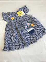 A626　タグ付き　新品　紺色チェックの可愛いエプロン風ワンピース　100サイズ