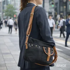 多収納ショルダーバッグ ポケット多数 スタッズ付き 斜めがけ スタッズ ブラックxブラウン