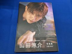 鈴木伸之直筆サイン入り写真集 OVERSEAS - メルカリ