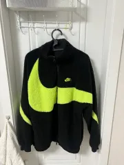 ナイキ スウッシュ ブラック リバーシブル 蛍光 フリース ジャケット XL