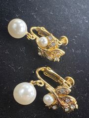 Item thumbnail for item 55708fc8-67e4-4223-aff7-3555b2ba756f