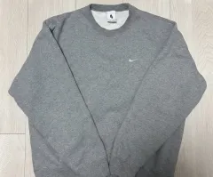 ナイキ ソロ スウッシュ スウェット