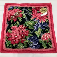 328　FEILER　フェイラー　ハンカチ　 ハンドタオル　ベルベーラ　花柄　 赤ピンク系　シュニール織り　シール付き　 美品　レディース