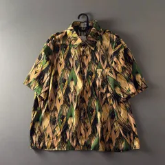 《新品・未使用》アブストラクトテクスチャー 植物イエロー小花柄 半袖シャツ ユニセックス ハワイアン レトロ 開襟 カジュアルタイプ (K)