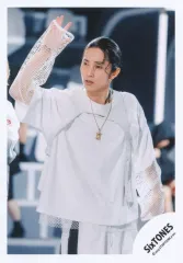 【中古】生写真(STARTO) SixTONES/田中樹/膝上/アルバム「GOLD」MV＆ジャケ写オフショット/公式生写真