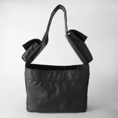 新品 ワイスリー Y-3 トートバッグ NEWSPAPER BAG S ブラックのサムネイル