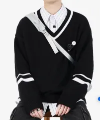 Vネック 黒色 ニット 出品