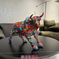 存在感抜群 グラフィティアート風 牛のオブジェ カラフル 置物 インテリア 存在感抜群 グラフィティアート風 牛のオブジェ カラフル 置物