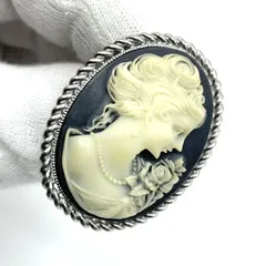 シェルカメオデザイン　ブローチ　縁シルバー　ヴィンテージ H4.0　W3.1