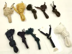 平和屋着物▼男性　和装小物　羽織紐まとめて10点　平組・丸組　夏物　紺・白・金・茶　切り房・撚り房・梵天房　逸品　AABF9345ay