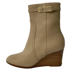 FERRAGAMO/SalvatoreFerragamo(サルバトーレフェラガモ) ショートブーツ 6 D レディース - ベージュ ウェッジソール/パンチング レザー