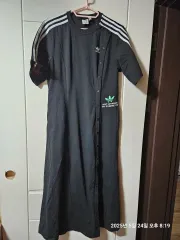 アディダスロング丈ワンピース