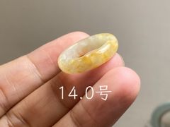 L18-72 氷糯種 薄白緑 18.0号 ミャンマー産A貨本翡翠くりぬき リング