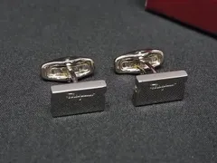 ■極美品■ Salvatore Ferragamo フェラガモ カフスボタン カフリンクス アクセサリー 紳士 ビジネス メンズ シルバー系 FT7301のサムネイル