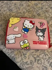 ザラ X サンリオ ピンク 二つ折り財布