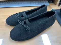 フラットシューズ