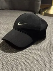 NIKE ドライフィット スウッシュ ベースボールキャップ ブラック（正規品）