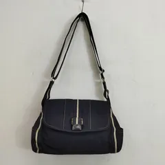 agnes b. VOYAGE アニエスベーボヤージュ ショルダー バッグ 斜め掛け 収納 ブラック フラップ ライン デザイン BAG C143