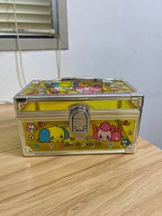 たまごっち バニティケース カギ付小物入れ - メルカリ