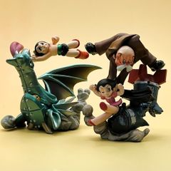 海洋堂 カプセルQ 進撃の巨人 トレーディングフィギュア 3種 - メルカリ