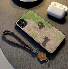 iPhone 15 用レザー風スマホケース（iPhone 14 / Max / 17 / 16 / 13 対応、ストラップ付き保護カバー）