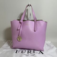 美品 フルラFURLA ピンクトートバッグ ロゴチャーム付 サリー - メルカリ