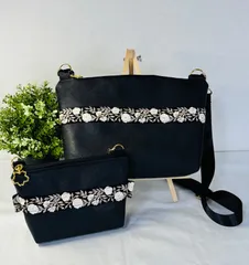 【裁縫ストア・ボヌール】大人かわいい　インド刺繍リボン花柄　金色ラメ入り　合成皮革マドンナ　ブラック　ワンハンドルバッグ　トートバッグ　ポーチ　ショルダーバッグ　サコッシュ　ハンドバッグ　ハンドメイド　ショルダーストラップ　 親子バッグ/ №500-781