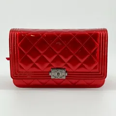 CHANEL（シャネル）ボーイシャネル　チェーン　ウォレット　19番台　レッド