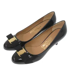 新品同様 サルヴァトーレフェラガモ CARLA 55 ヴィラリボン ロゴバックル 0574558 サイズ5.5 (日本サイズ23cm) ゴールド金具 パテントレザー スエード ブラック 黒 パンプス 1314 Salvatore Ferragamo