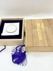 純銀】天皇陛下宝祚五十年 奉祝 記念コイン 昭和50年 60g 直径5 純銀】天皇陛下宝祚五十年 奉祝 記念コイン 昭和50年 60g 直径5
