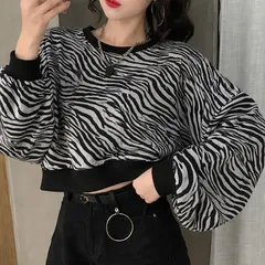 ゼブラ柄 クロップド丈 レディース 韓国ファッション 長袖 ショート丈 ボリューム袖 ドロップショルダー 体型カバー 春 秋 モノトーン 白黒 ゆったり ダンス 衣装 ストリート系 原宿系 トップス へそ出し 相性抜群 おしゃれ 個性派 [1271]