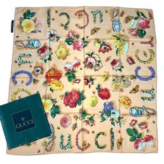 Gucci ヴィンテージ 花、蝶、蜂プリント シルクスカーフ 赤系 - メルカリ