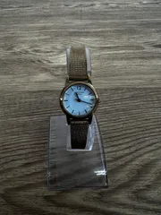 ÷2 【不動品】 MARGARET HOWELL idea ゴールドカラー 腕時計 【時計】 【0.5】のサムネイル