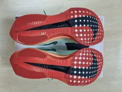 ナイキ VaporFly NEXT% 3