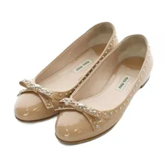 ミュウミュウ miumiu パンプス バレエシューズ ローヒール フラット ラウンドトゥ エナメル スタッズ リボン レザー 本革 35 22cm ピンク 桃色 /RI ■OS