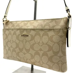 COACH コーチ シグネチャー PVC×レザー 薄型ショルダーバッグ スリムクロスボディ ベージュ ホワイト ゴールド金具 レディースバッグ 斜め掛け ポシェット コンパクト 軽量 お出かけ 旅行 サブバッグ