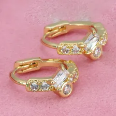 【フープピアス 外径12mm 色:ゴールド】[Adelina Style] ピアス レディース 人気 フープピアス 1ペア 小さめ ゆれる ダングルピアス キュービックジルコニア サージカルステンレス 金属アレルギー対応 ギフト (タイプD)