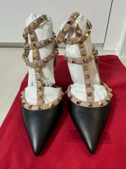 ヴァレンティノ ロックスタッズ ブラック パンプス