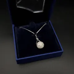 美品 SWAROVSKI スワロフスキー ネックレス ペンダント パヴェ ミラーボール クリスタル ラインストーン シルバーカラー 箱付き 上品 フェミニン エレガント きらきら 小ぶり ギフト プレゼント 贈り物