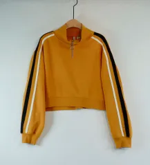 DIVIDED ハーフジップ クロップドTシャツ