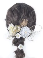 【新着商品】つまみ細工 タッセル 鞠飾り ピンポンマム 揺れるパールビーズ 水引アレンジ 成人式 卒業式 七五三 髪飾り 袴 和装 振袖 着物 花嫁 結婚式 前撮り 赤 ヘアアクセサリー ヘッドドレス ブライダル 白無垢